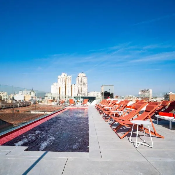 Akeah Hotel Gran Vía، فندق في مدريد