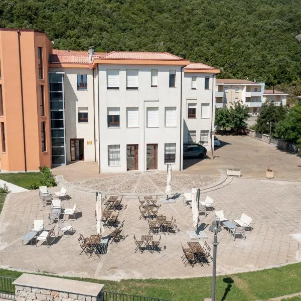 Hotel dei Tacchi, hotel di Osini
