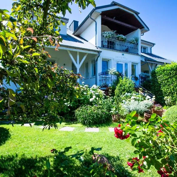 Hoff dom przy morzu, hotel in Trzęsacz