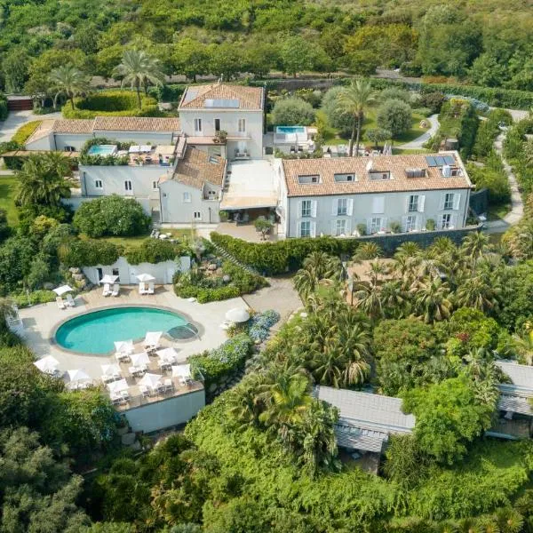 Donna Carmela Resort & Lodges, hotel in Riposto