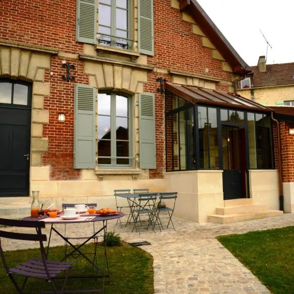 Fab House - Les Maisons Fabuleuses, hôtel à Senlis