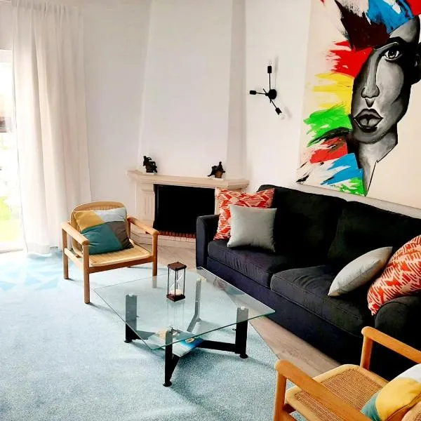 Alojamento local "CASA BRANCA", hotel em Albufeira