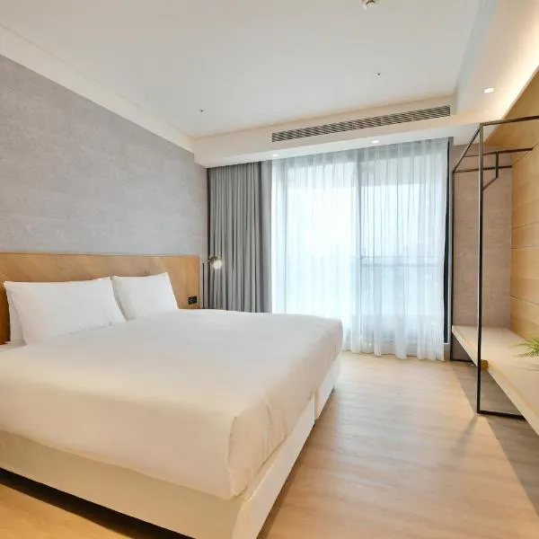 CHECK inn Select New Taipei Sanchong, hotel a Taipei