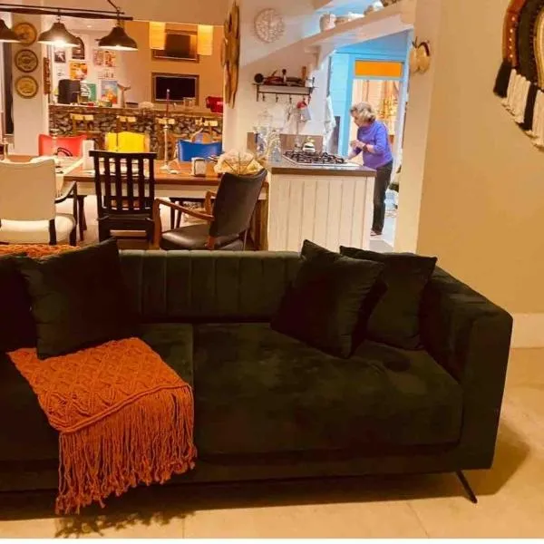 Relaxar em Búzios Praia de Manguinhos 5 suítes,布希奧斯的飯店