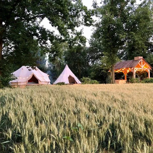 Cowcooning / Family tents, hotel in Huldenberg