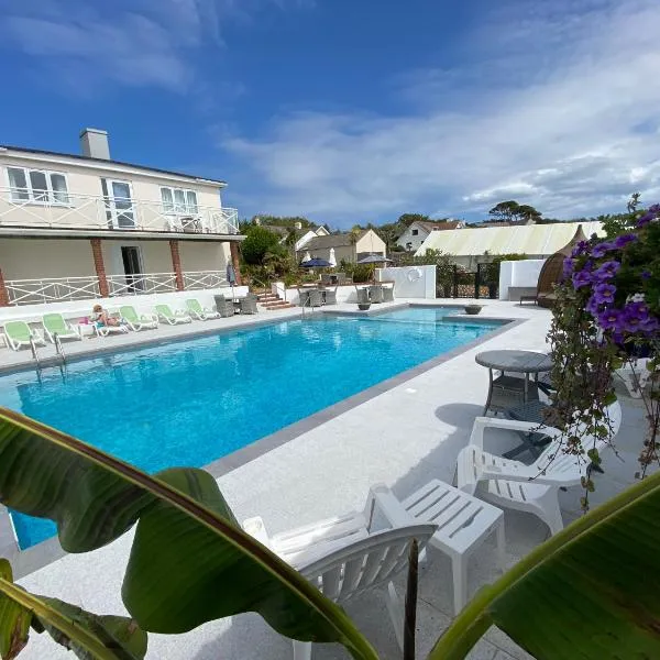 Beau Vallon Holiday Apartments、St Pierre du Boisのホテル