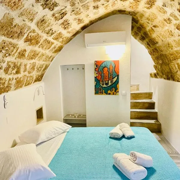 Vecchia Casa kamara, hotel in Monemvasia