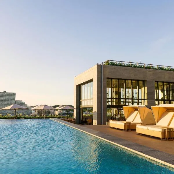 MB GALLERY CHATAN by THE TERRACE HOTELS，位于北谷町的酒店
