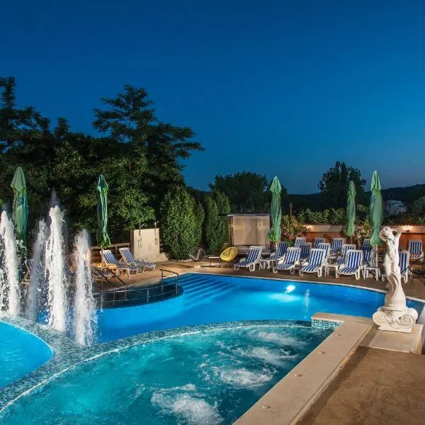 Семеен хотел Golden Place, hotel v destinaci Sozopol