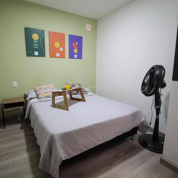 Cómodo aparta suite en zona Poblado Medellín M101 By Roots Rentals, Medellín