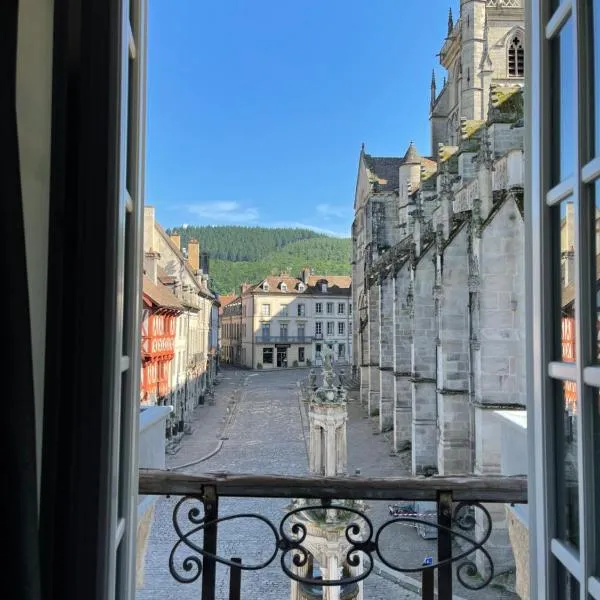 Studio 2 pers ou Appartement 4-7 pers Quartier Cathédrale, hotel in Autun