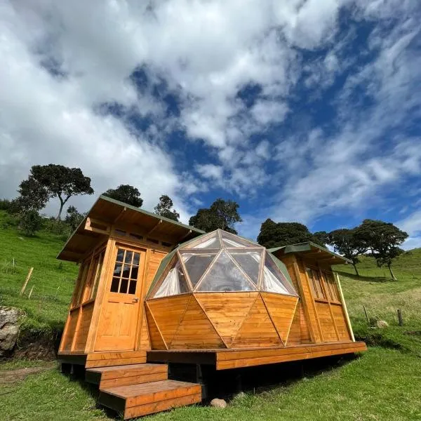 MonteLuna Glamping, Hotel in Choachí