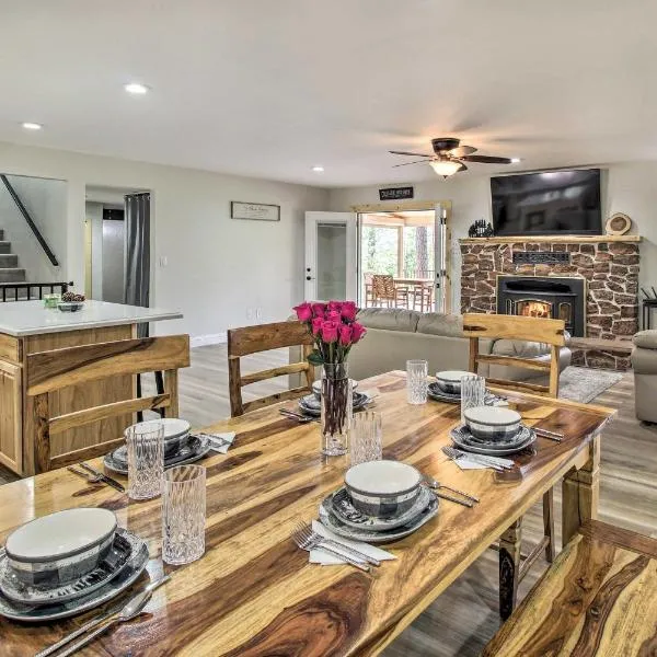 Family Cabin with Game Room! 32 Mi to Sunrise Resort, Hotel in Pinetop-Lakeside