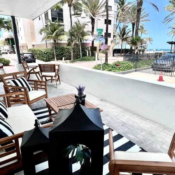 The Pearl Beachside Apartments on Hollywood Beach, hotel in Hollywood