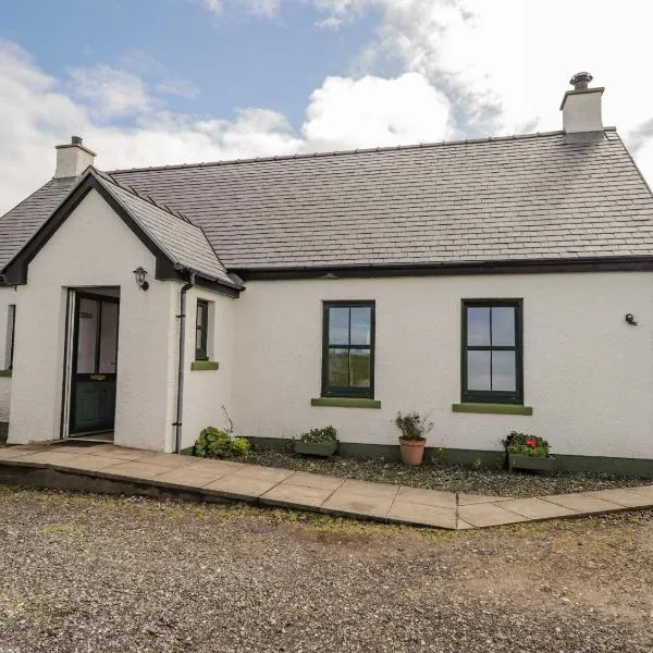 Ridge End Cottage, hotell sihtkohas Kilmaluag