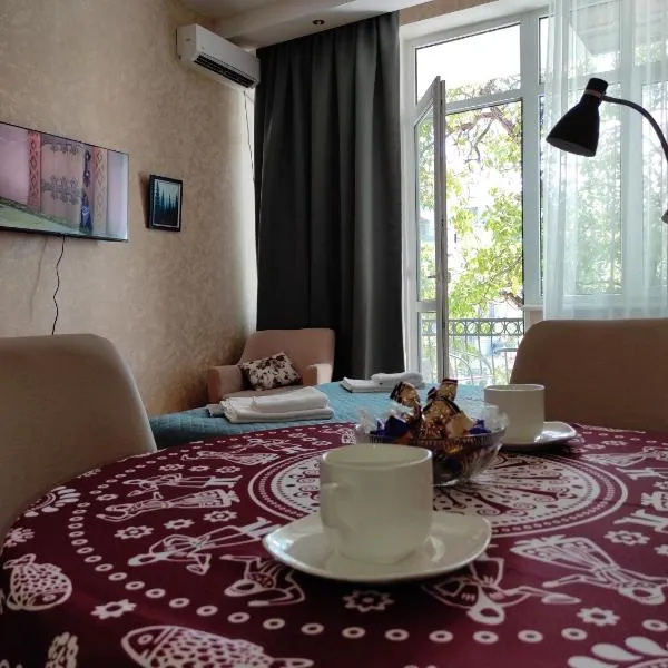 Tranquil apartment in Vake, ξενοδοχείο στην Τιφλίδα