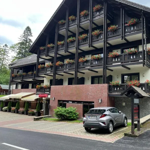 Casa Iris-Hotel & Restaurant，位于锡纳亚的酒店