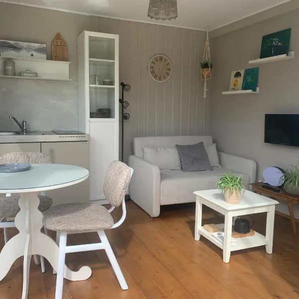 Tiny House Droom aan de Linge, hotel em Wadenoijen