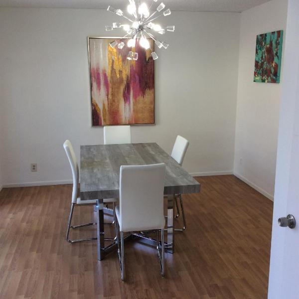 Modern spacious home close to Universal studio & Hollywood for 11, Los Ángeles