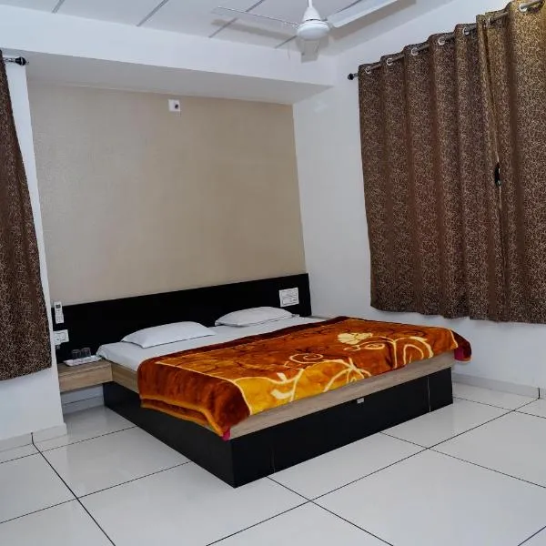 Heaven Accommodations, hotel in Rajkot
