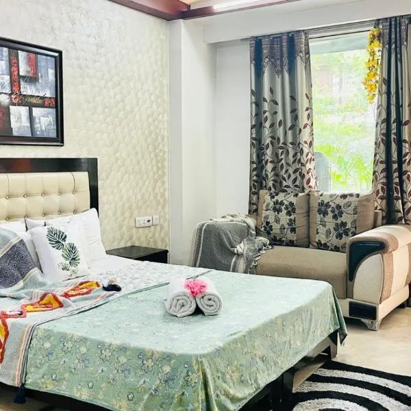 BluO Cozy Studio with Balcony - Green Park HKV, hotel in New Delhi