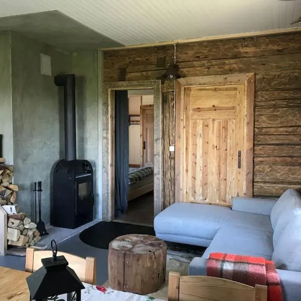 Cozy Stuga - Mountain View, hotel di Ramsele