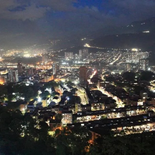 New Lovely 3 bedroom condo with an AWESOME view!, hotel i Bello