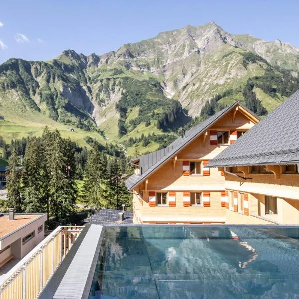Berghaus Schröcken - Hotel Apartments Spa, hotel v destinaci Schröcken