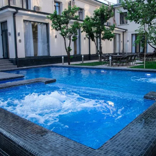 Turon Lux Hotel, hotel in Samarkand