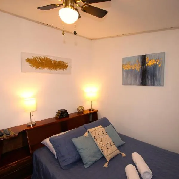 F&M Guesthouse, hotel in San José