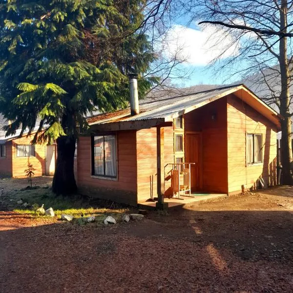 Cabañas El Portal, hotel in Neltume