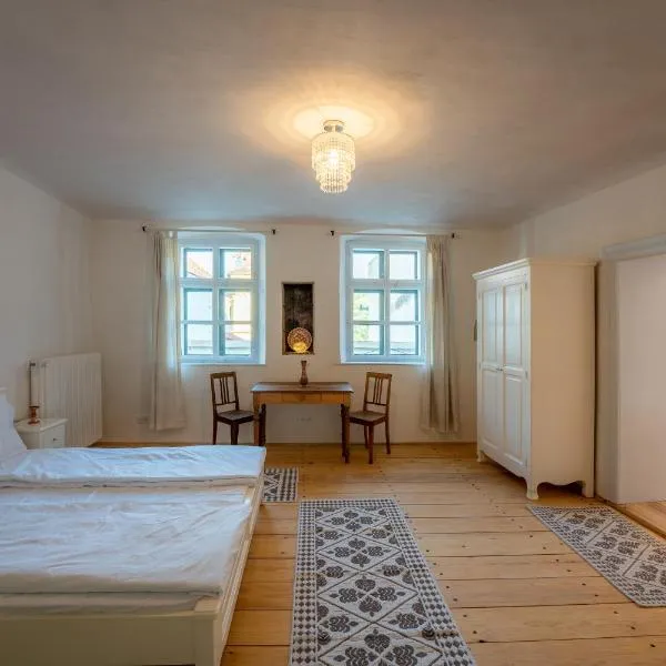 Casa Josef Bacon - La Strada -, Hotel in Sighişoara