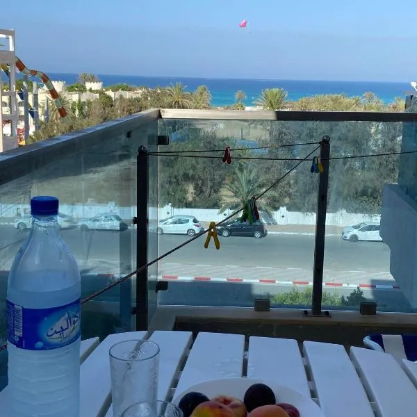 Lovely 1-bedroom rental unit with sea view, hotel in Mahdia