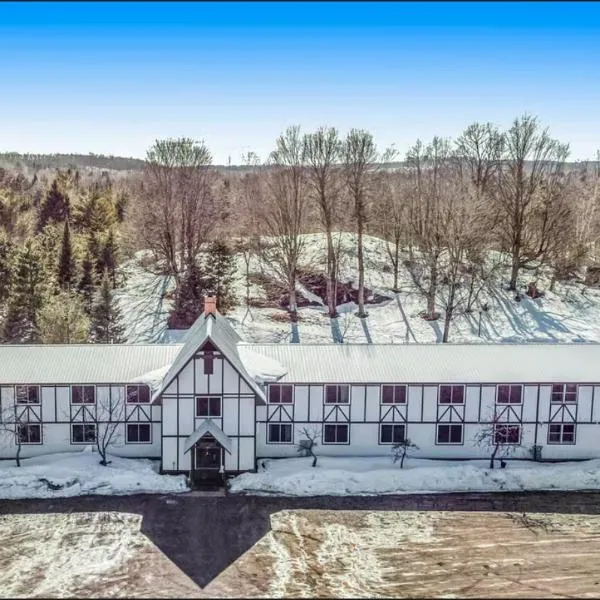 Snow Chasers Lodge, hotel u gradu Wakefield