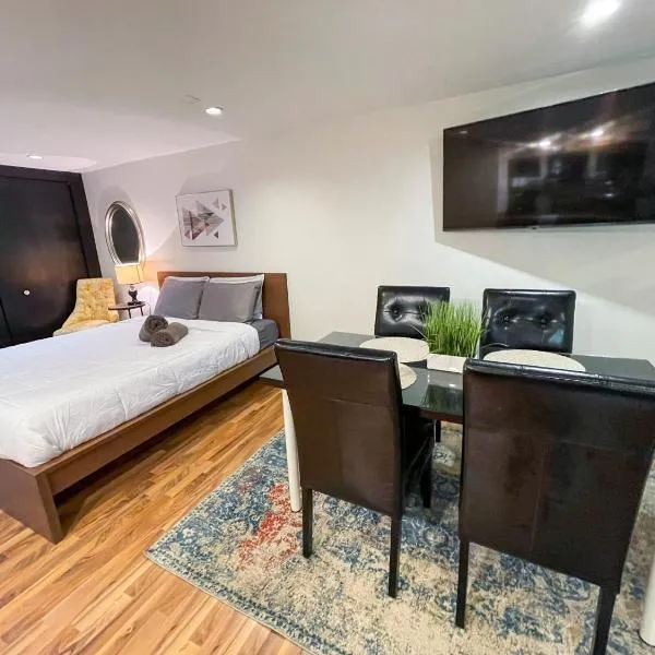 Wrigley Garden Unit, хотел в Чикаго