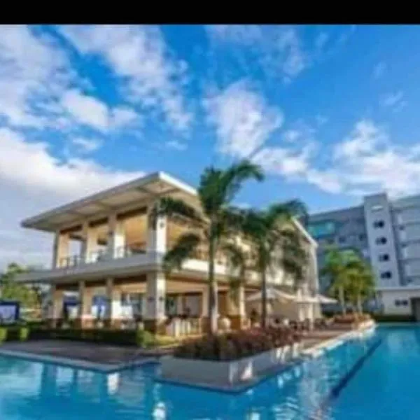 Caren 8-Spatial Condo Maa 2br fully-furnished wtih unli Pool access, hotel in Ma-a