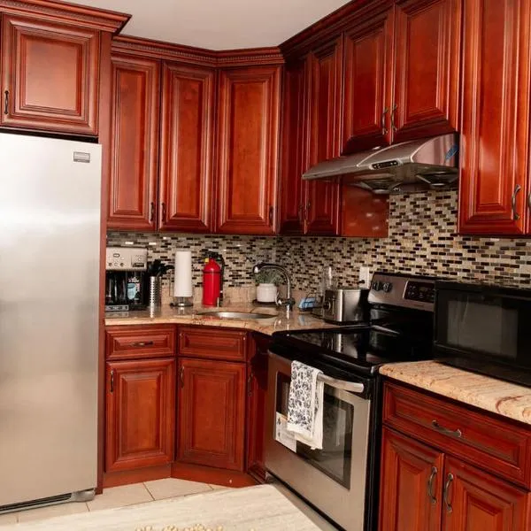Tonel Paradise 1BR private entrance Near JFK, hotel in Rosedale