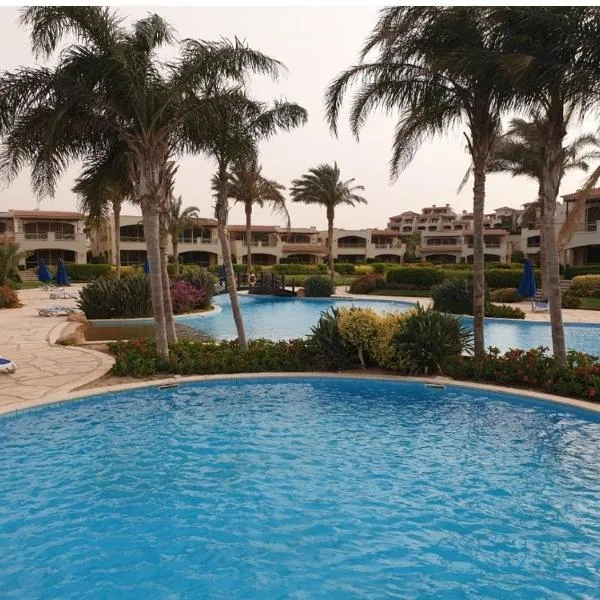 Cozy 3BedRooms challet La Vista 5 - for Families only, ξενοδοχείο σε Αΐν Σούχνα