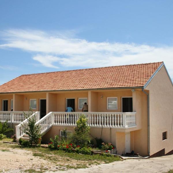 Apartments with a parking space Jezera, Murter - 5107