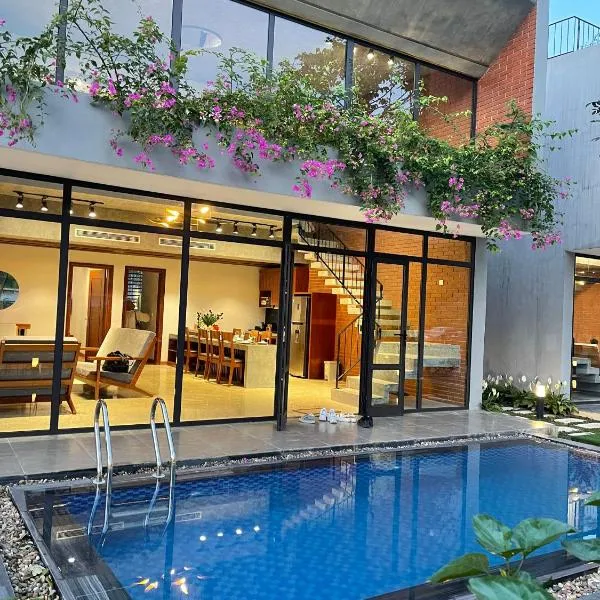 VEDANA VILLAS RESORT NINH BÌNH、Nho Quanのホテル