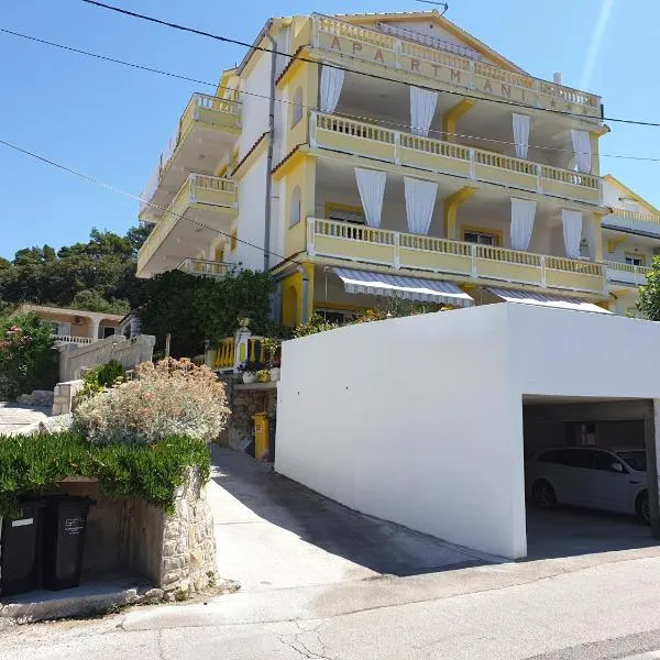 Apartments with parking space Banjol, Rab - 5041, hotel in Rab