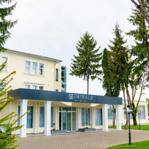 Viesnīca Emerald Boutique Hotel pilsētā Tirgumureša