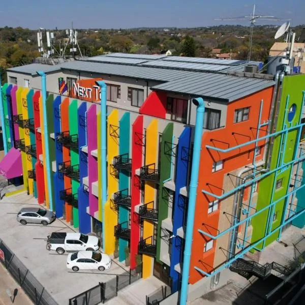 Next To Apartment Hotel, hotel v destinaci Pretoria
