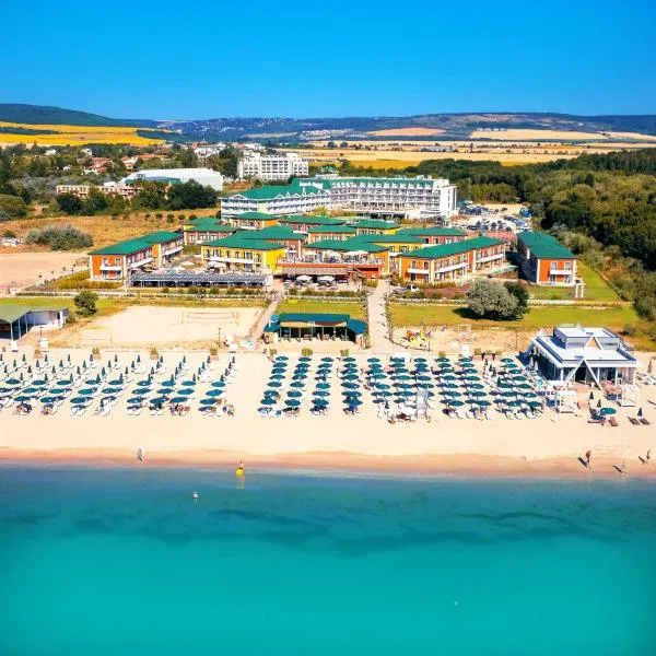 ECO Therma Village - All inclusive & Private Beach & Free Parking、クラネヴォのホテル