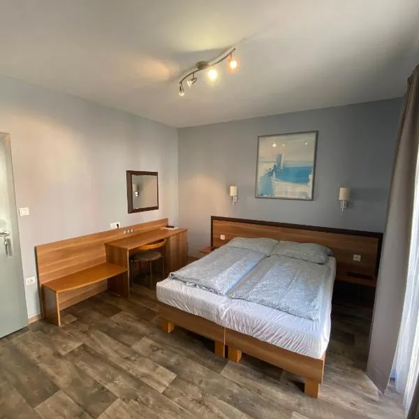 Kalcit Tourist Motel, hotel v destinaci Bélapátfalva