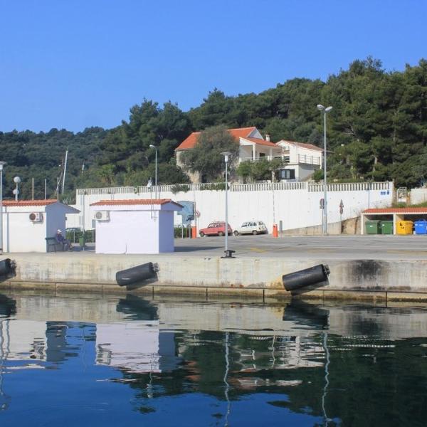 Apartments by the sea Rogac, Solta - 8688