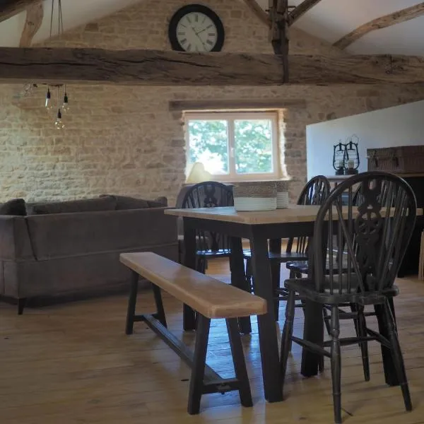 Pays de Joie - Gite-Loft Le Piano, hotel in Montalembert