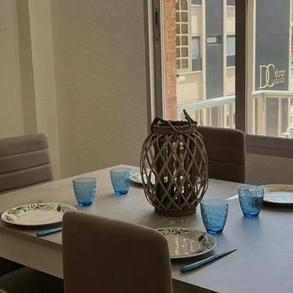 Apartamento céntrico y en primera línea de playa, hotel in Benidorm