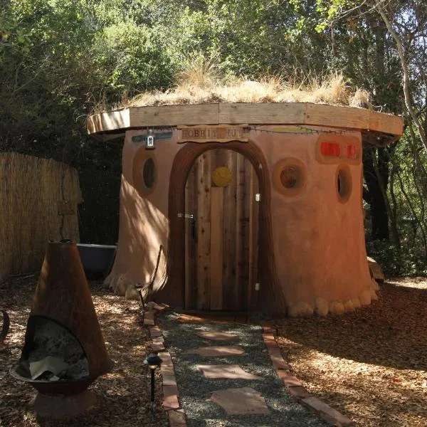 Hobbit Hut, hotel in Geyserville