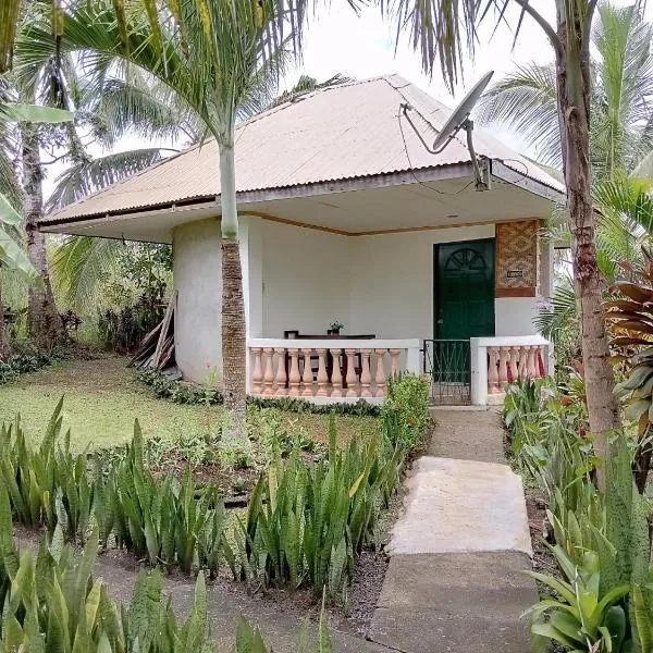 Jupiters Garden Cottages, hotel em Lawa-an